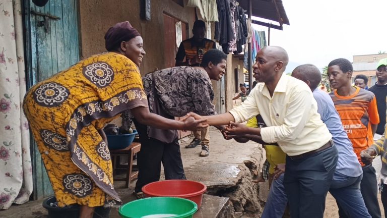 Kithulha on door to door campaign