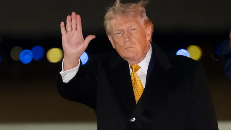 US suspends Somalia food aid